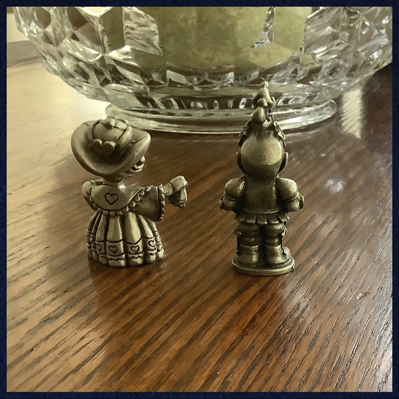 Collectors Hudson Porcelain Hand Painted Castle